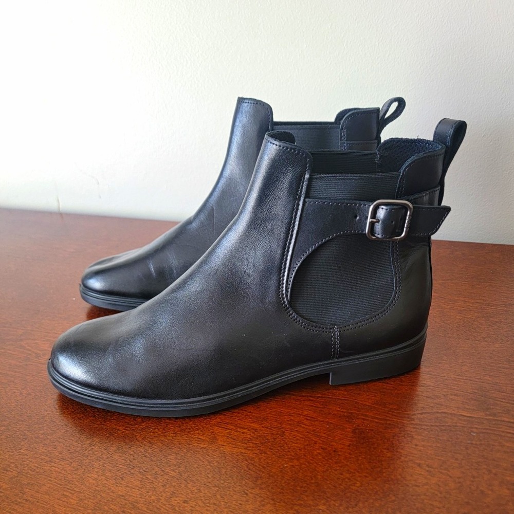 ECCO Dress Classic 15 Women's Black Leather Chelsea Ankle Boots Round Toe 10 EUC